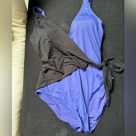 Coco Reef Contours Appeal Shape-wear One Piece Swimsuit 14/38D Cross-Over Tie - Picture 6 of 16